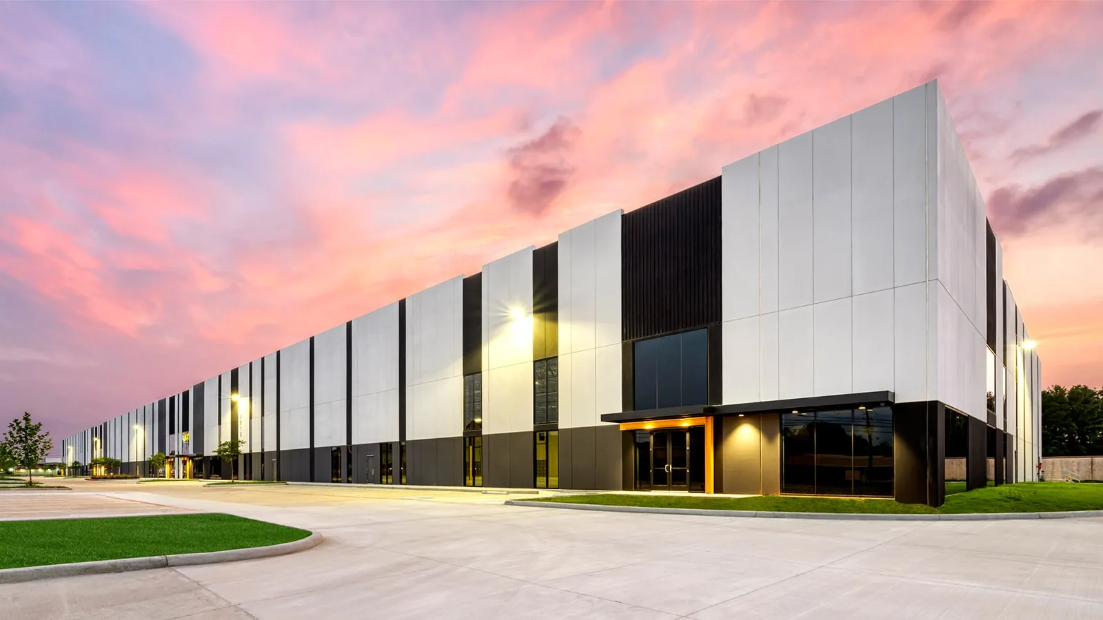 Distribution Center Roofing in Wichita Falls, TX Distribution Center Roofing in Wichita Falls, TX